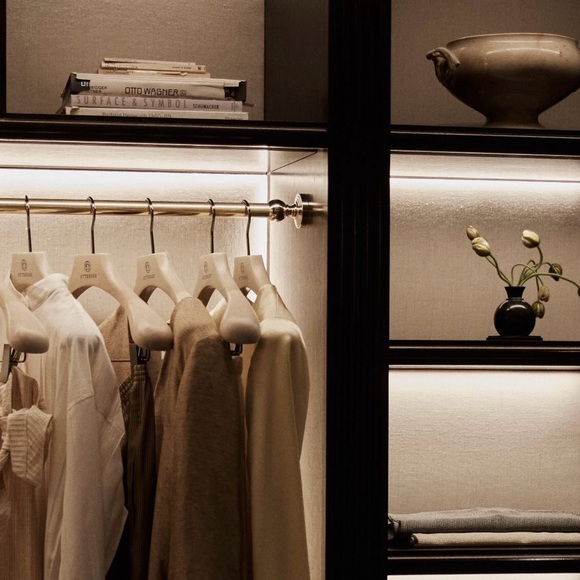 Meet your Posher, Kate - Picture 3 of 4